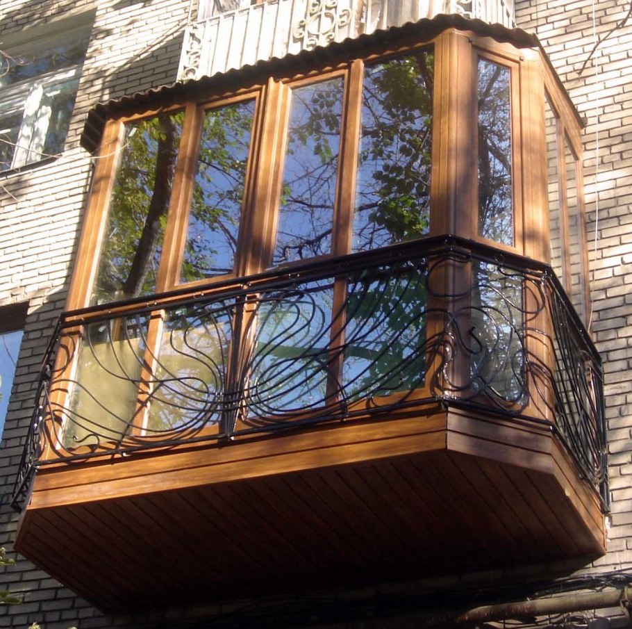 Французское остекление балкона