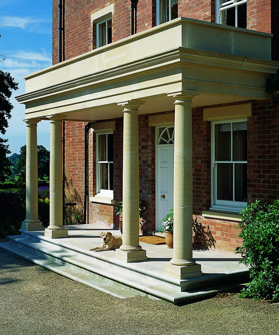 Входная группа в коттедж