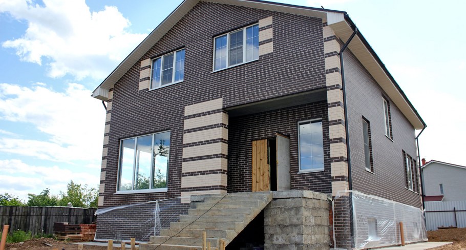 Дом из блоков с отделкой