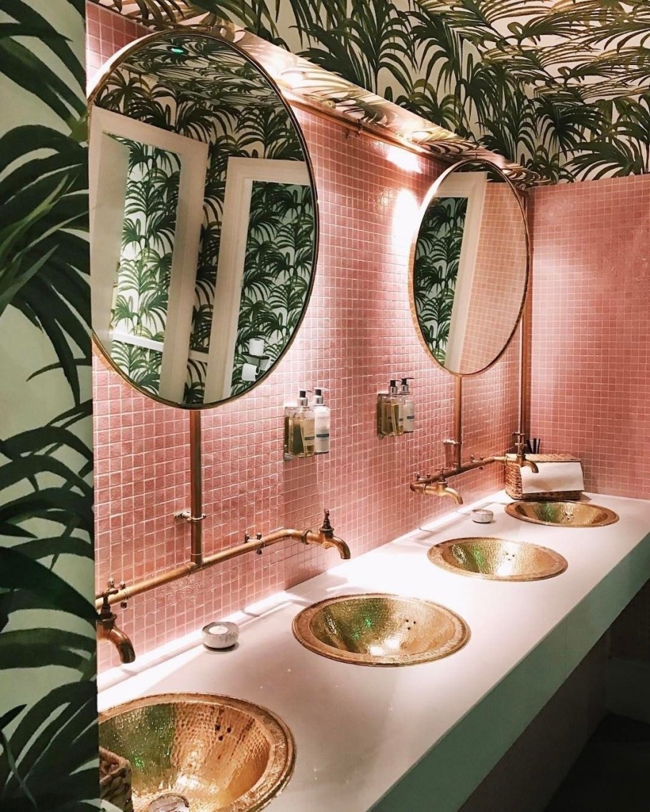 Ванная в тропическом стиле