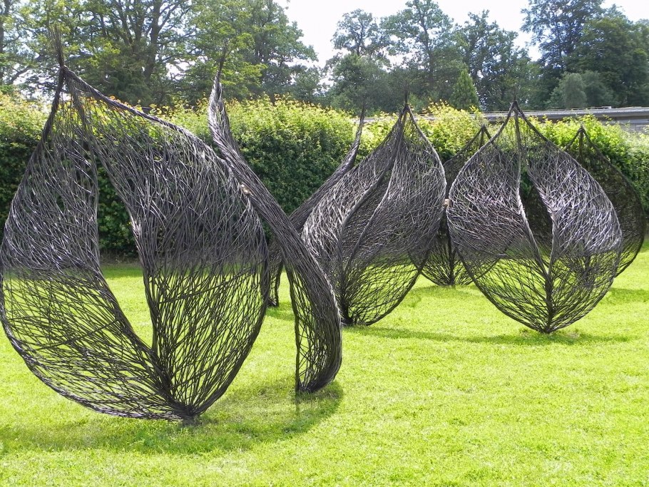 Декоративная инсталляция в парке