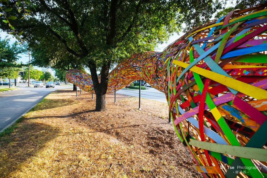 Арт объект из мусора