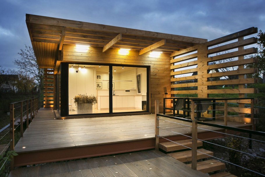 Баня с террасой в современном стиле