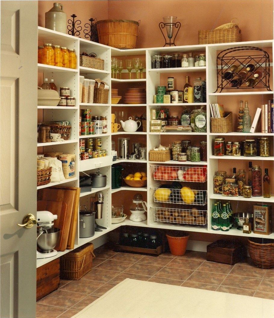 Гардеробная из кладовки