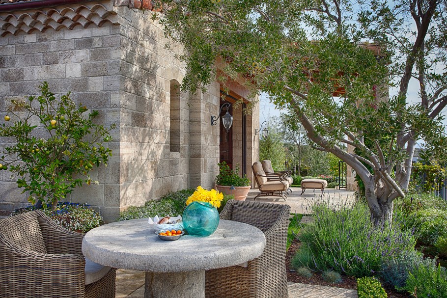 Патио Средиземноморья