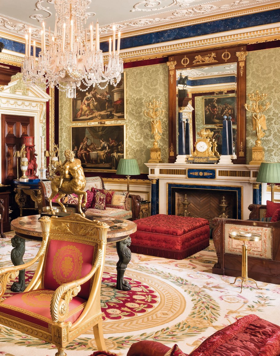 Дворцовый стиль в интерьере