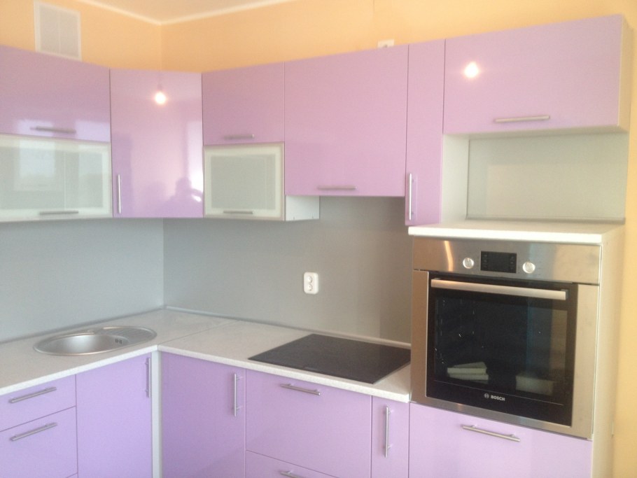 Розовая кухня