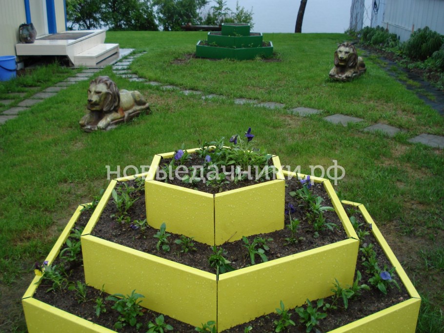 Клумба трехъярусная Альпийская