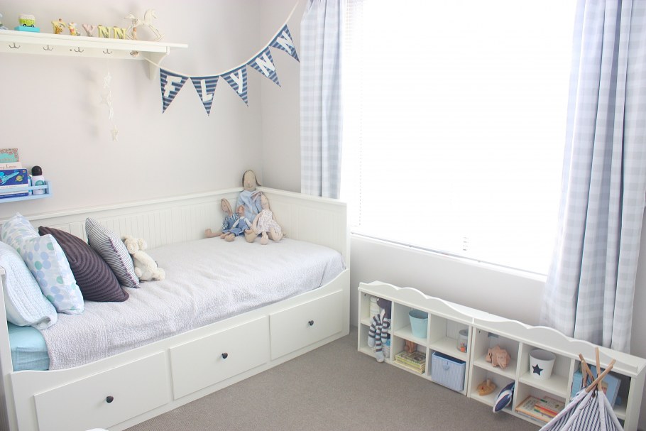 Гостиная с Кушеткой икеа