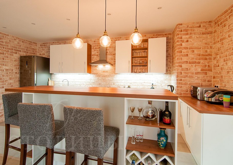 Кухня лофт бетон с барной стойкой