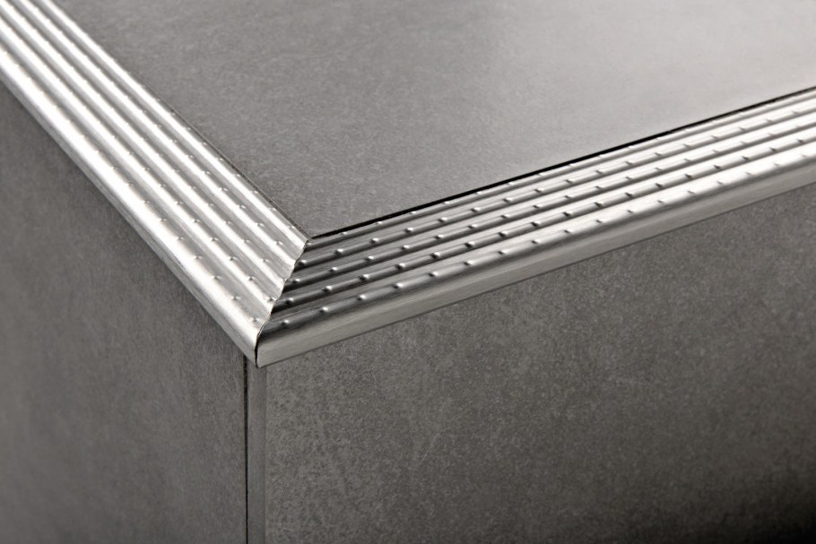 PROTERMSTEP ACC нержавеющий стальной профиль для ступеней