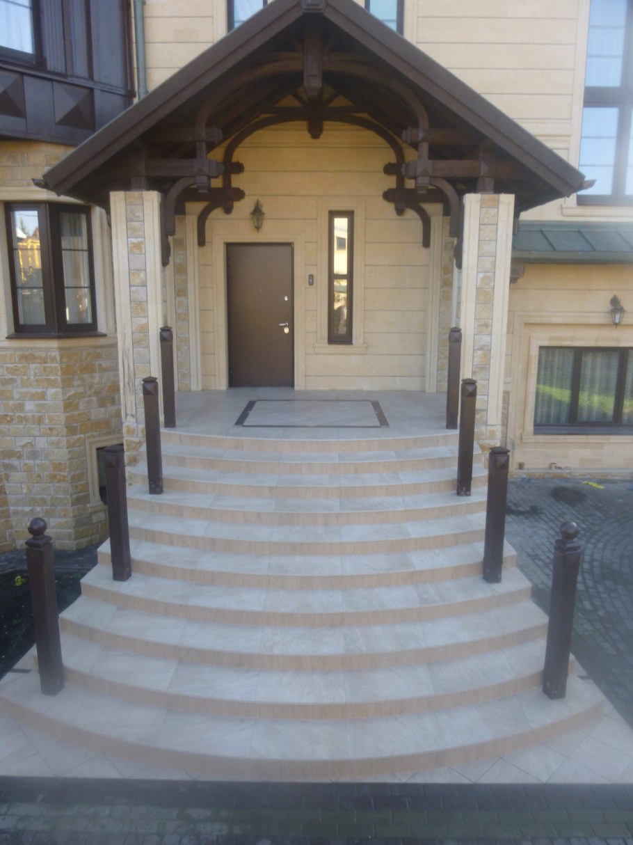 Ступеньки входные частных домов