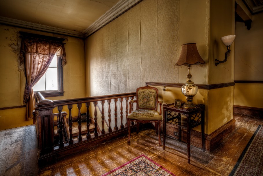 Комната в старинном особняке