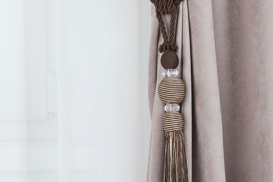 Подхват обшит шнуром