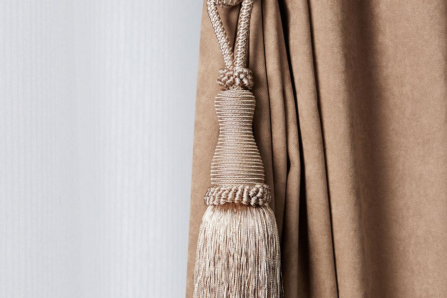 Кисть-подхват Celebrity 310/1-192 серый