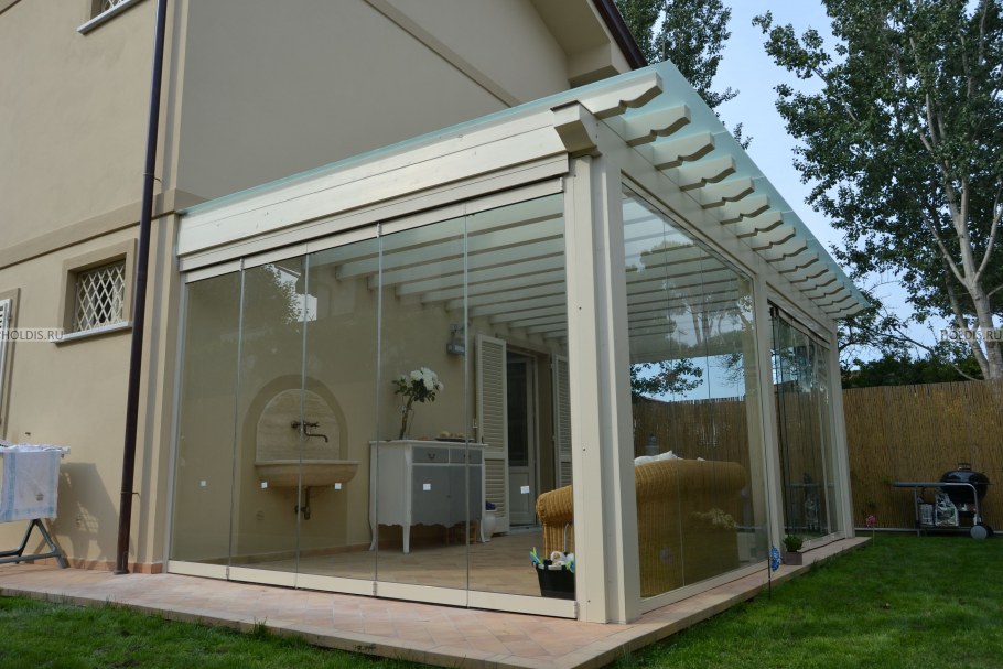 Пергола навес над патио