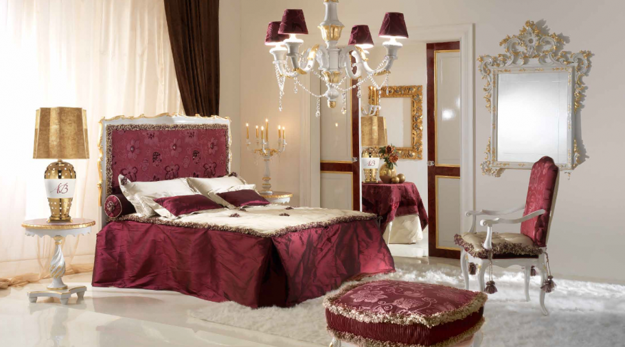 Спальня в бордовых тонах
