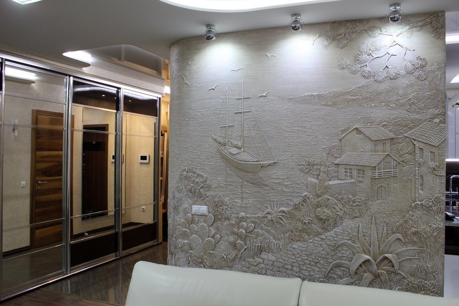 Барельеф в интерьере кухни