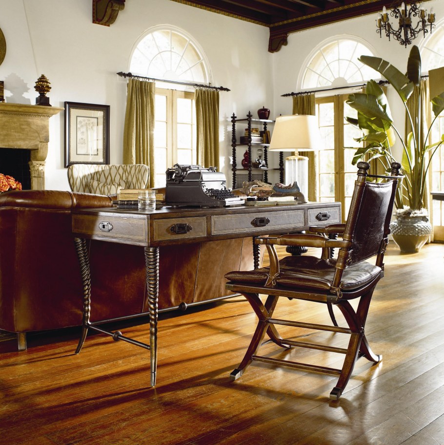 Стол Ernest Hemingway Thomasville