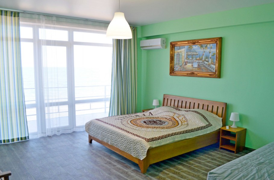 Феодосия Песчаная балка эллинги