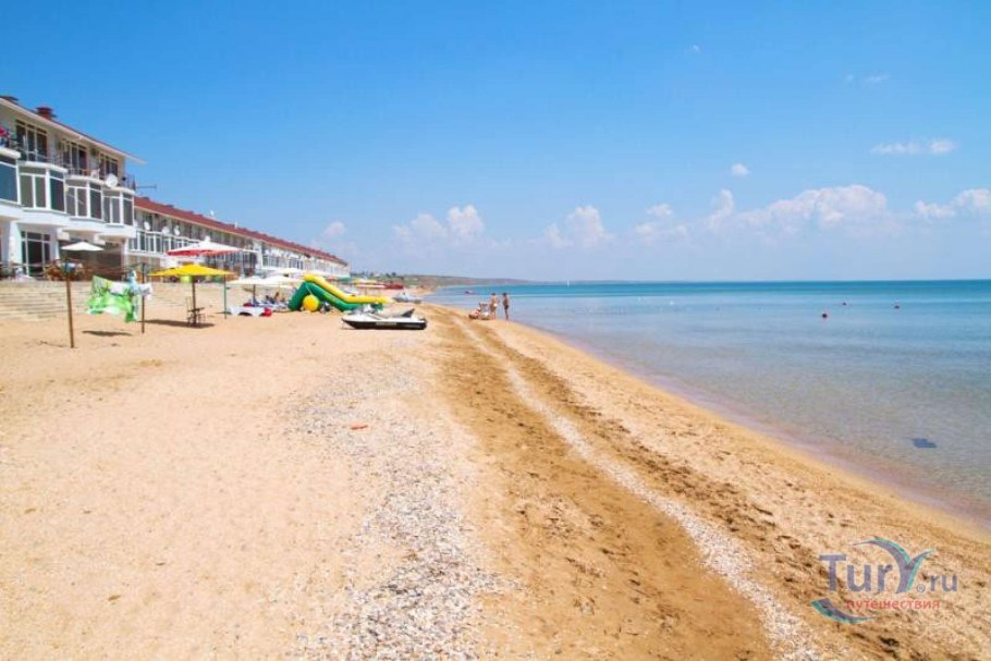 Приморский Феодосия волны