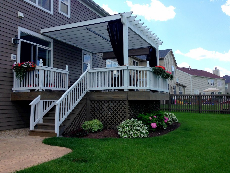 Терраса с высоким крыльцом