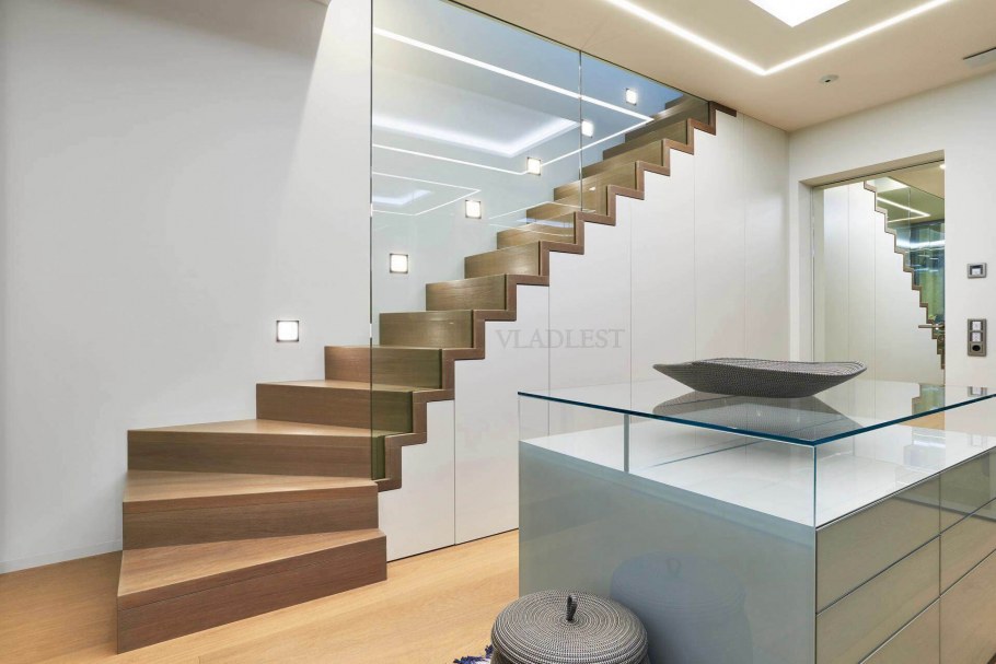 Лестничные ограждения из стекла