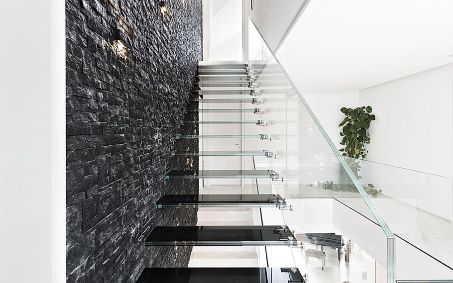 Стеклянные ступеньки