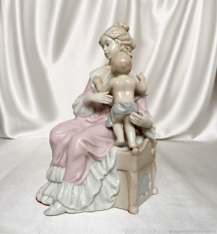 Статуэтка Lladro Couplet Lady