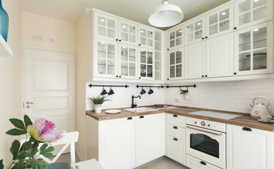 Кухня икеа Будбин белая в интерьере