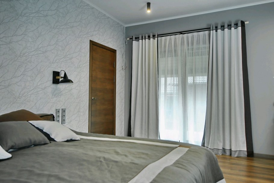 Современная тюль для зала