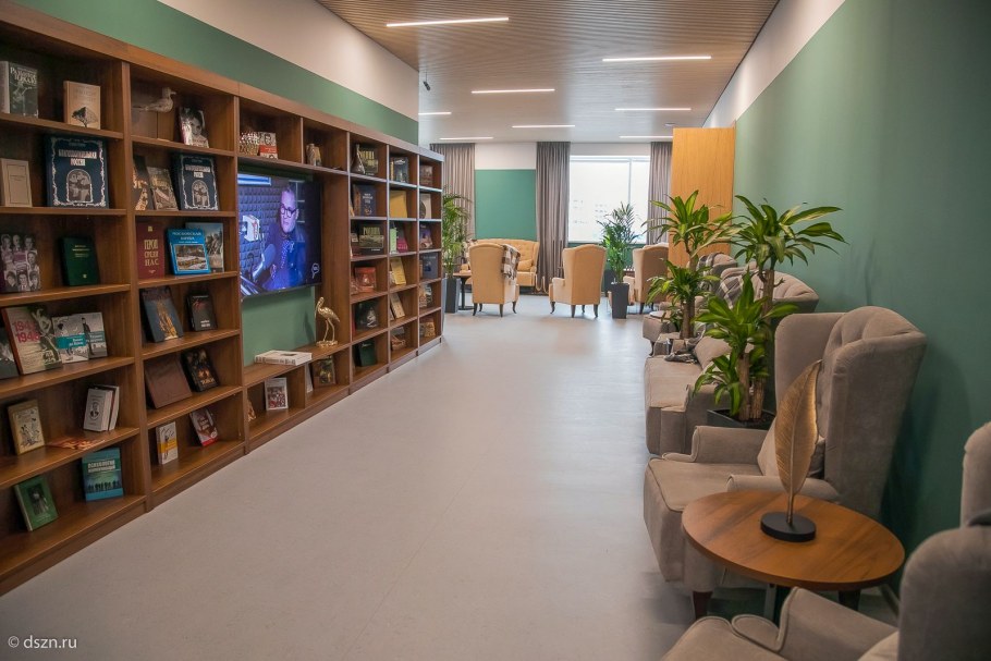 Коридоры школы современные