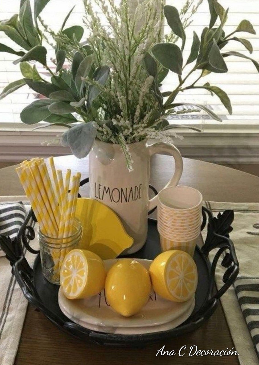 Композиция на подносе в кухне