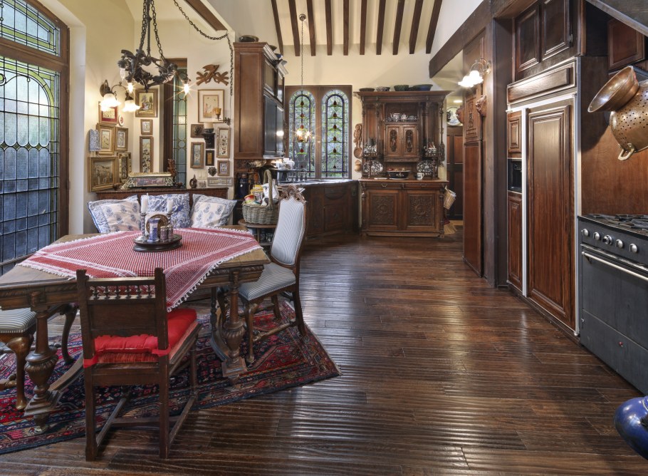 Дом в стиле ретро