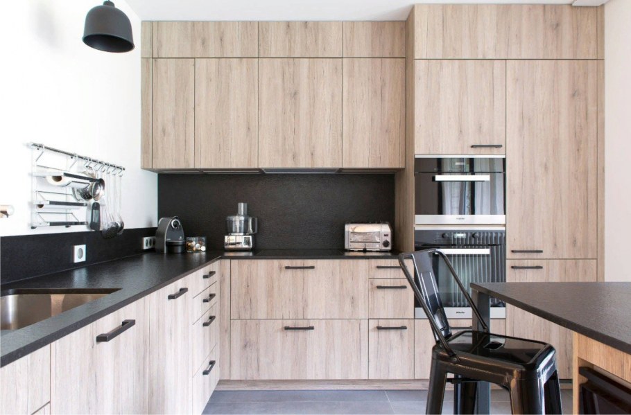 Кухня светлое дерево