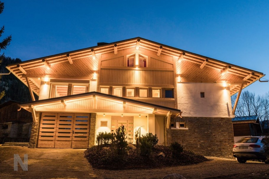 Подсветка фасада Шале