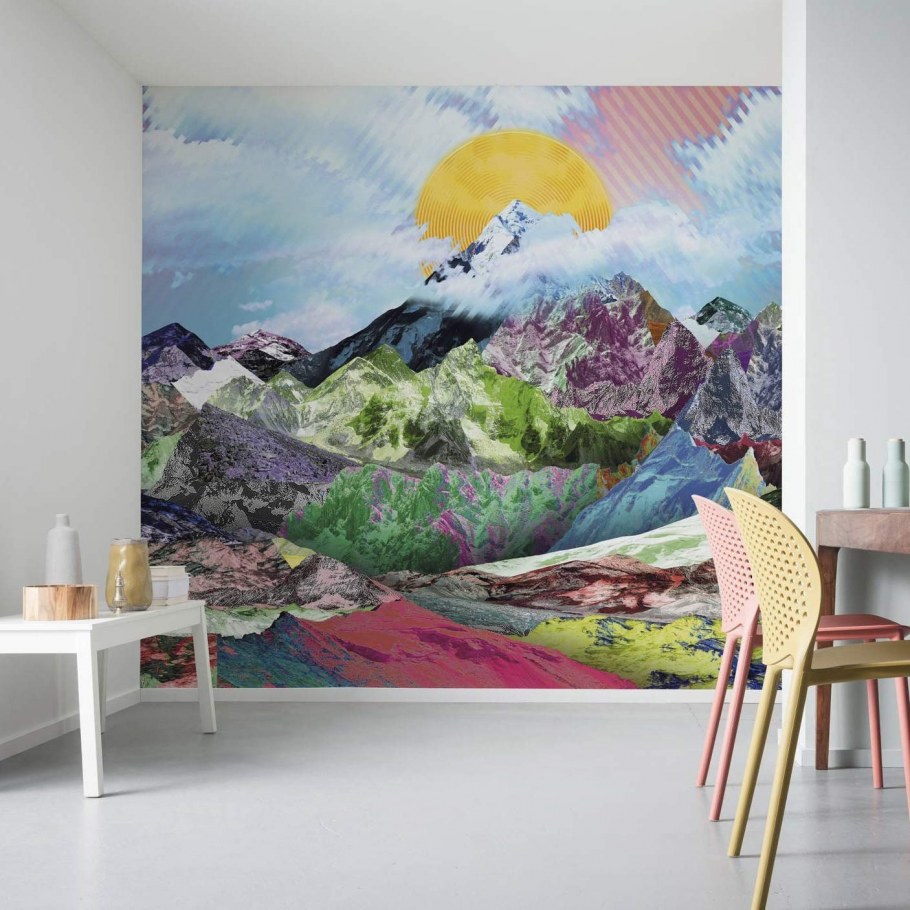 Стилизованные горы на стене