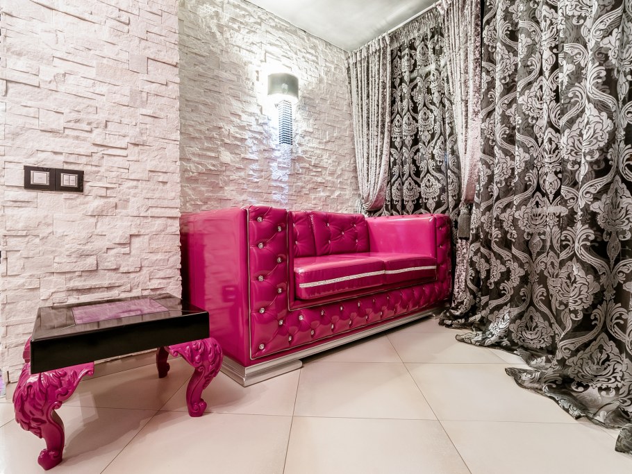 Спальня в золотом стиле