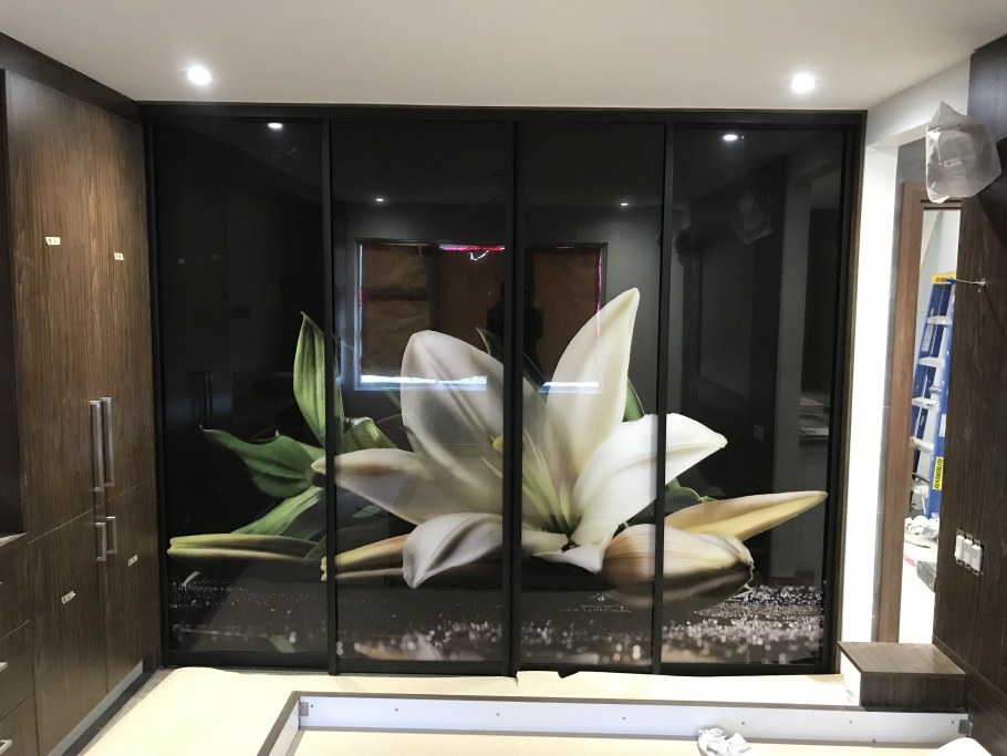 С Деспи красивые шкафы в Таджикистане