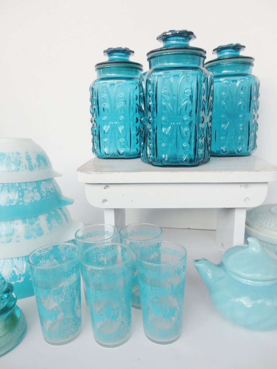 Сервировка в березвых тонах