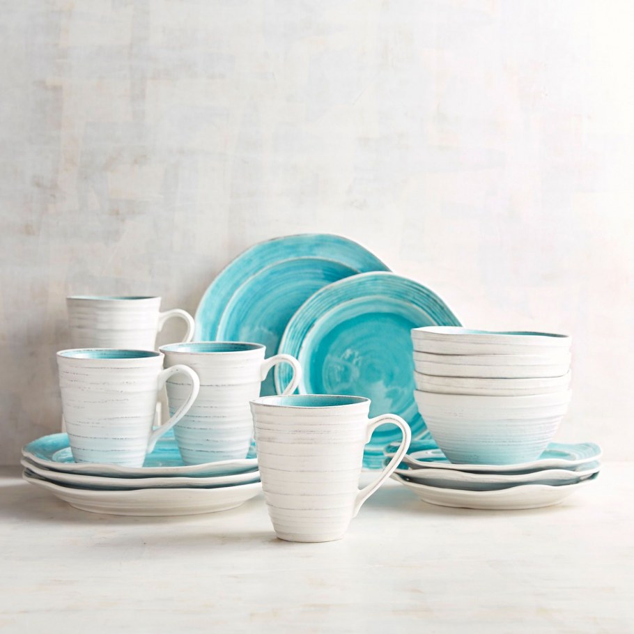 Бежевая и бирюзовая посуда