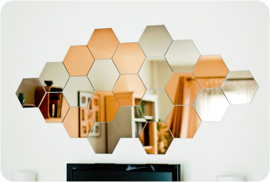 Зеркала в виде сот в интерьере