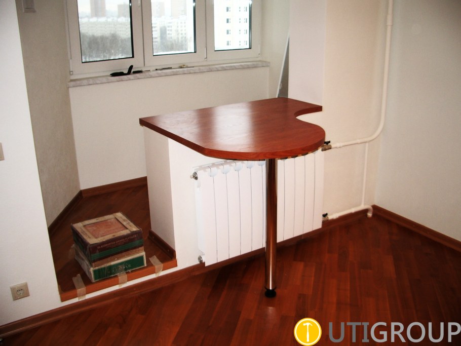 Барная стойка в балконном проеме