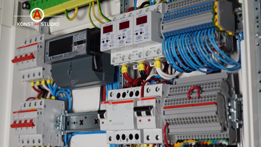 Электрический щит АВВ трехфазный