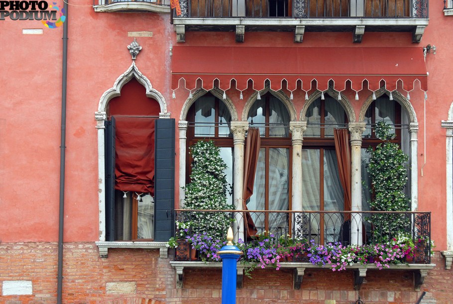 Венецианское (палладианское) окно