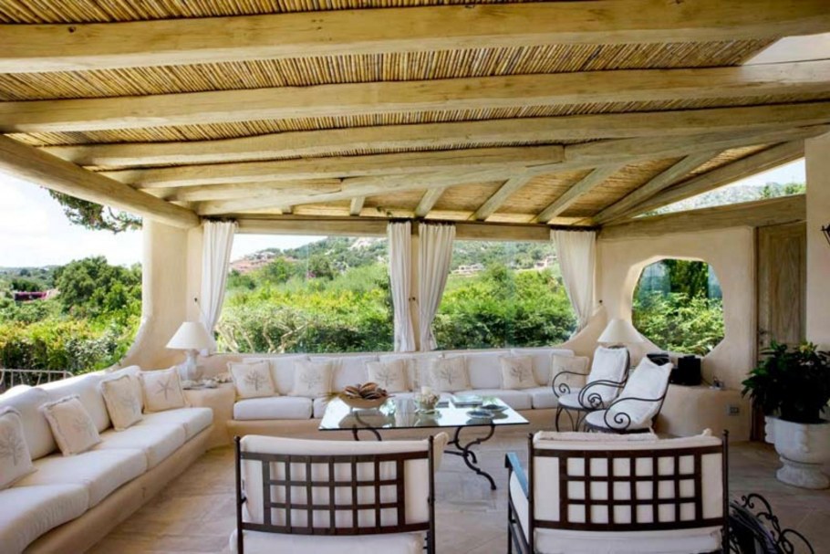 Интерьер беседки в средиземноморском стиле