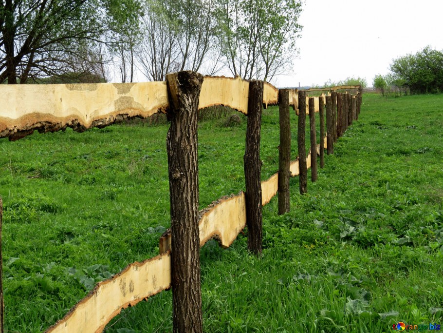 Забор ранчо из горбыля