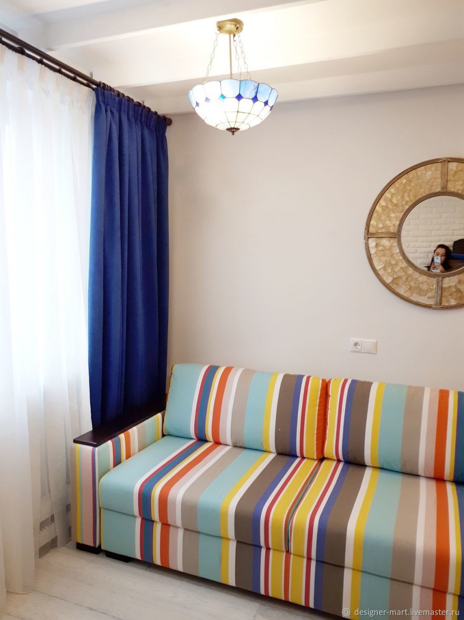 Шторы к синему дивану