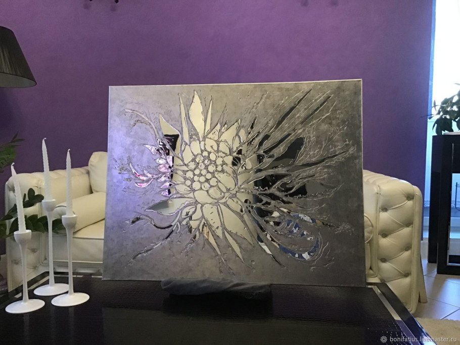 Панно из зеркального акрила