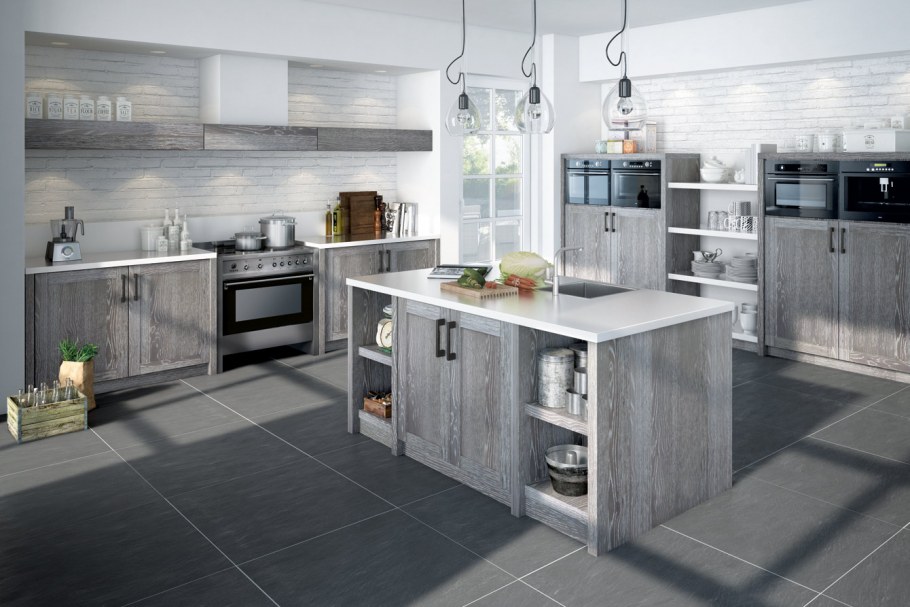 Кухня серая с деревом